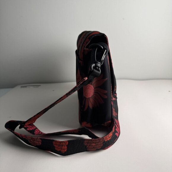 Herschel Supply Co. Retreat Crossbody NWOT Mod Floral - Picture 5 of 8